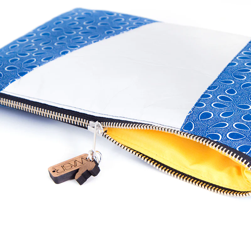 We all share roots - Helen J bag - Image 4